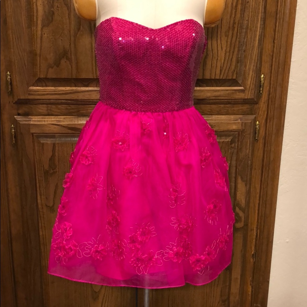 Betsy Johnson pink dress